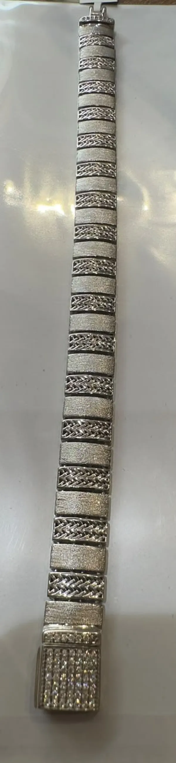 Silver-Tone_Textured_Long_Pendant_for_Men_And_Women