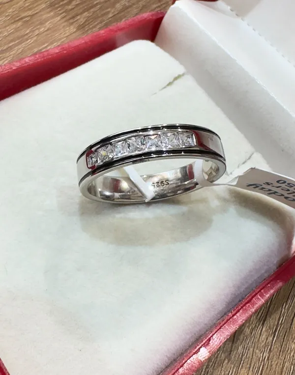 Silver_925_Stone_Studded_Band_Ring