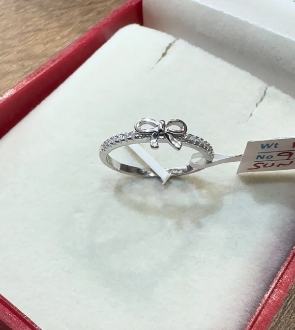Silver_Tone_Bow_Ring_for_Women