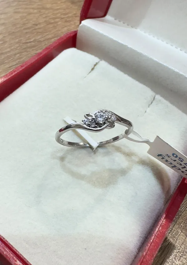 Silver_Tone_Floral_Crystal_Ring_for_Women