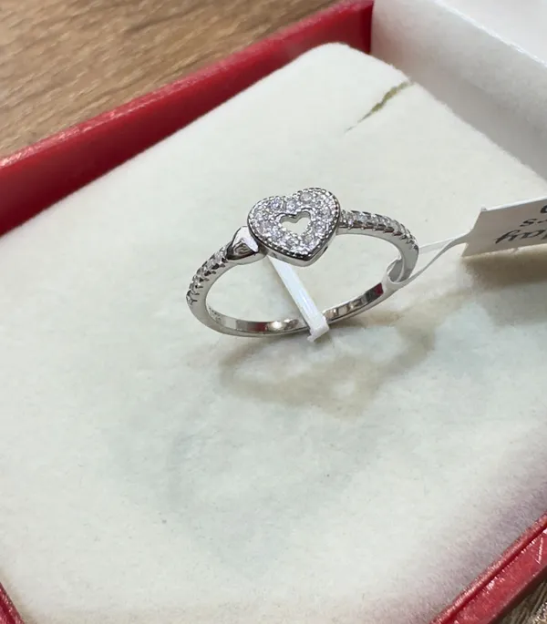 Silver_Tone_Heart_Stone_Ring_for_Women