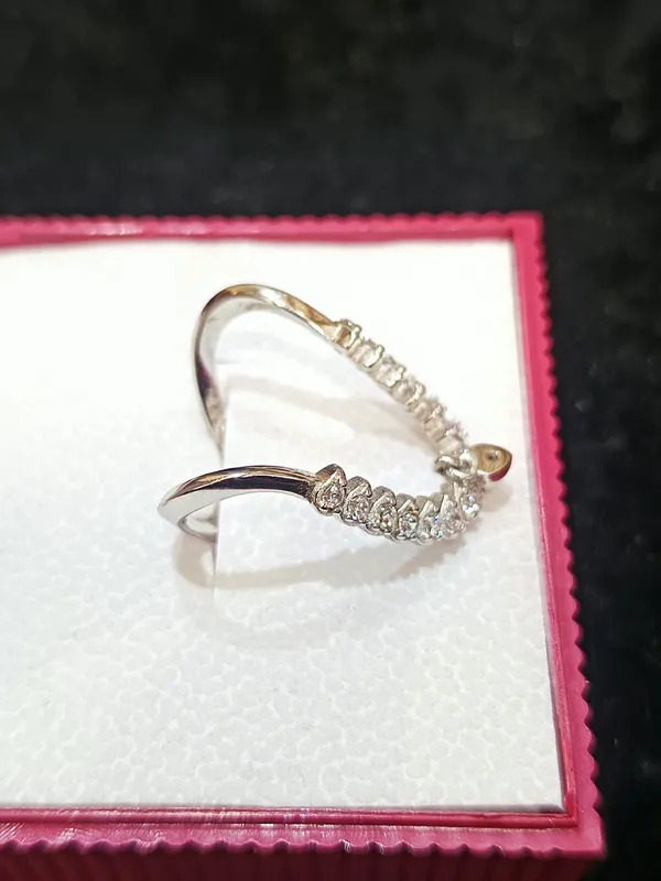 Silver-Tone_Rhinestone_Heart_Charm_Ring_for_Women