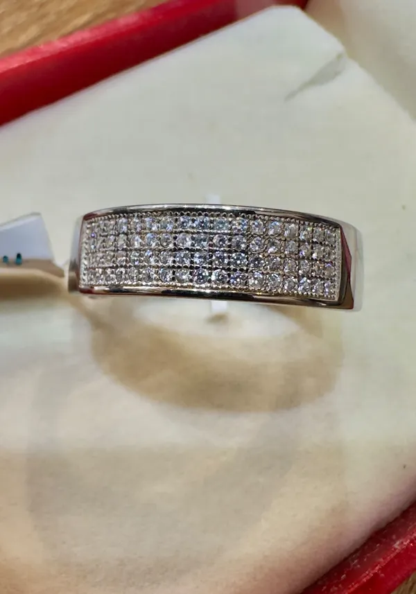 Silver_Tone_Crystal_Embellished_Band_Ring_for_Men