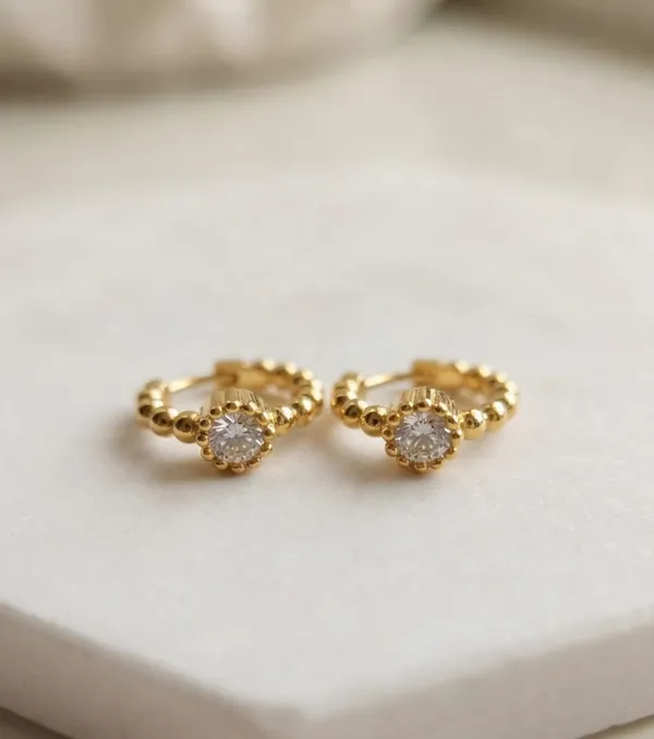 Siona_Single_Diamond_Huggy_Earrings