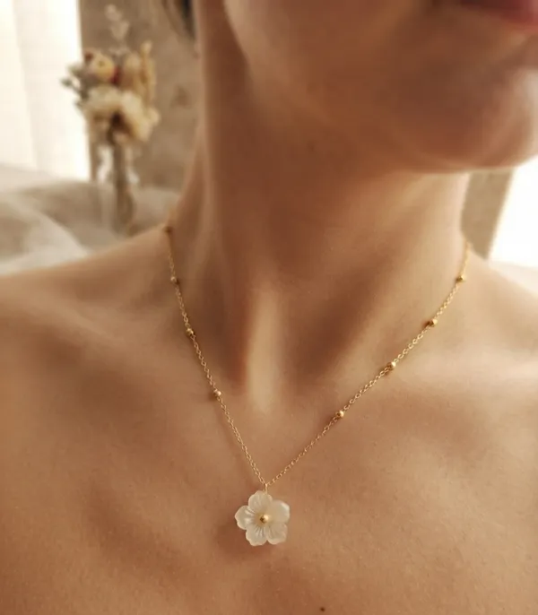 Nora_Flower_Necklace
