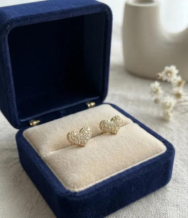Mica_Heart_Stud_Earrings