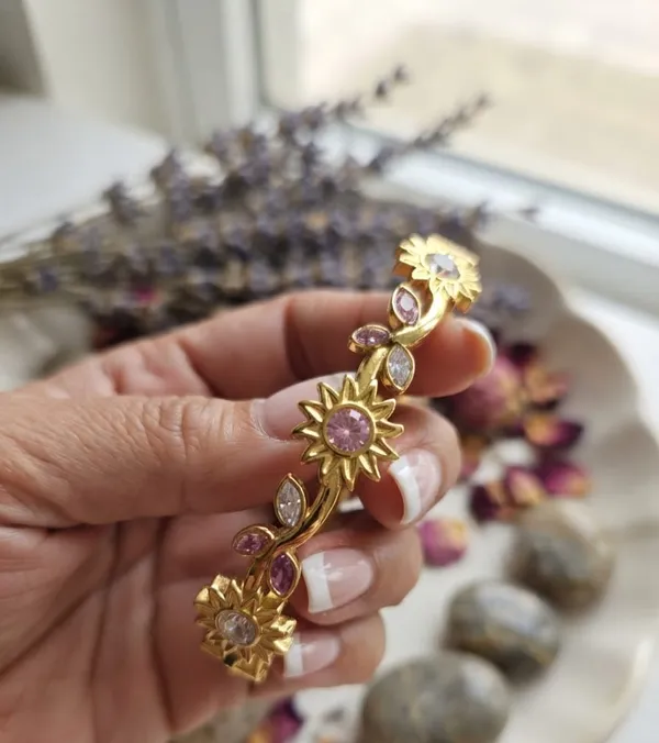 Sophie_Flower_Kada_Bracelet