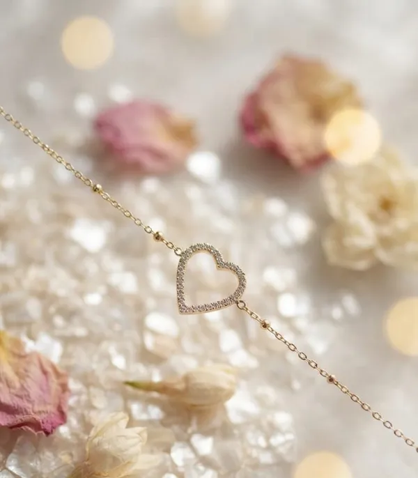 Nina_Simple_Hollow_Heart_Chain_Bracelet