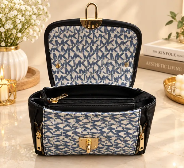 Blue_Printed_Canvas_Handbag_for_Women