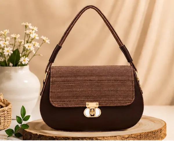 Black_Patent_Leather_Shoulder_Bag_for_Women