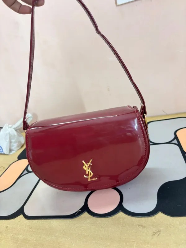 Burgundy_Patent_Shoulder_Bag_for_Women