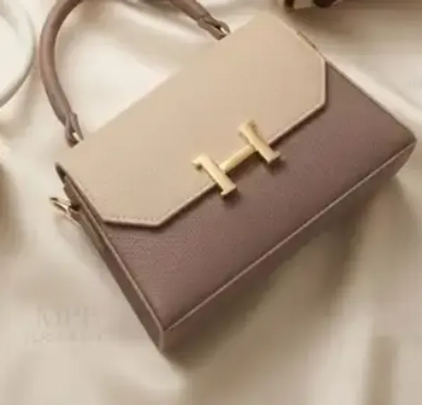 Beige_Textured_Structured_Handbag_for_Women
