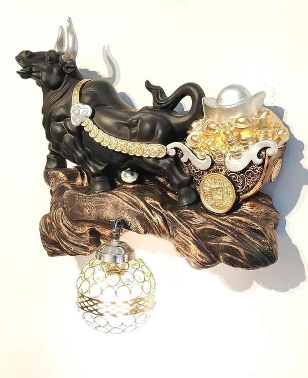 Bull_Wall_Lamp_Resin