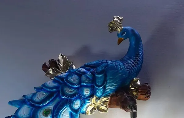 Resin_Peacock_Wall_Sconce_With_Led_Lamp