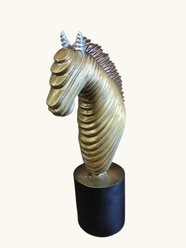 Horse_Head_Sculpture