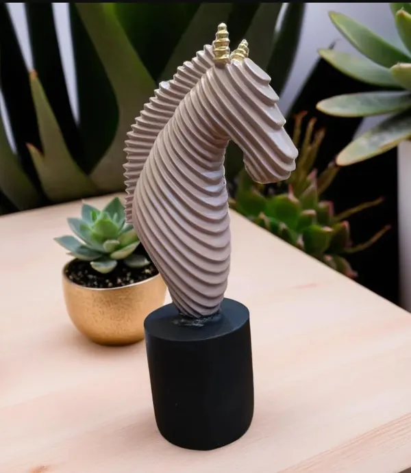 Horse_Head_Sculpture