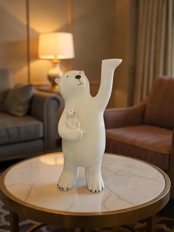 Resin_Bear_Figurine