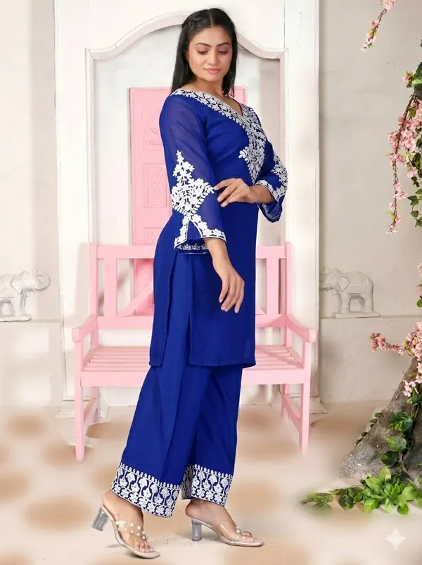 Blue_Georgette_Kurta_Pant_Set_For_Women