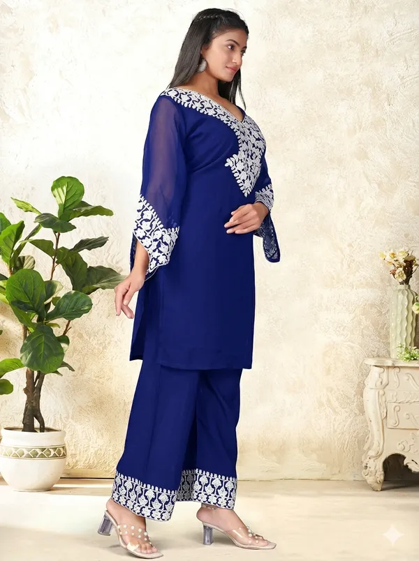 Blue_Georgette_Kurta_Pant_Set_For_Women