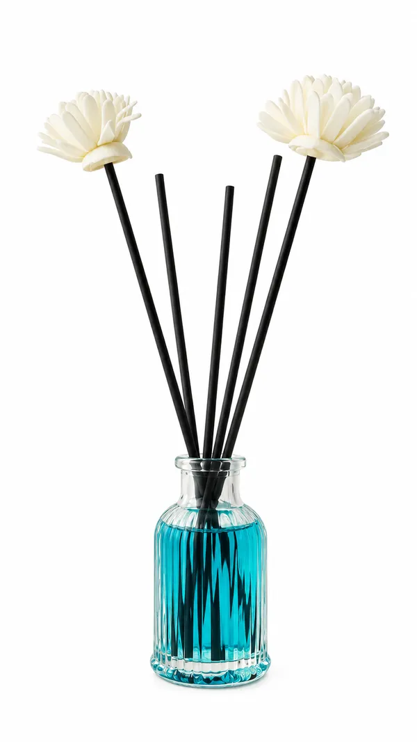 Glass_Reed_Diffuser_with_White_Flowers