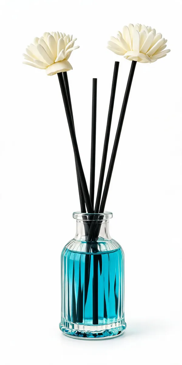 Glass_Reed_Diffuser_with_White_Flowers