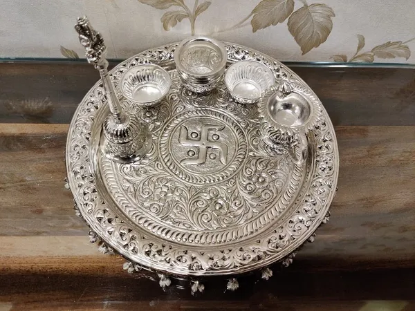 German_Silver_Traditional_Pooja_Thali_Set_With_Stand_Pack_Of_6