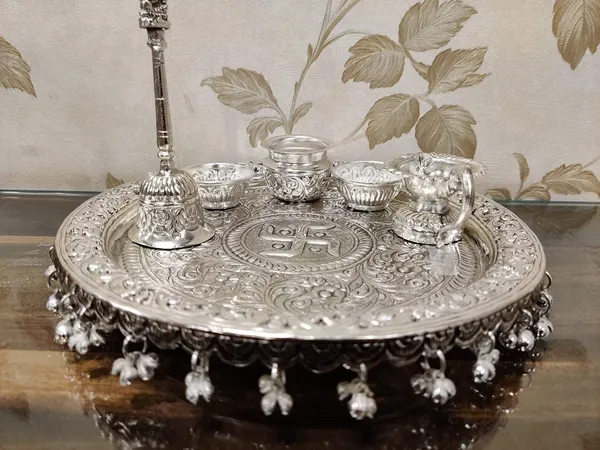 German_Silver_Traditional_Pooja_Thali_Set_With_Stand_Pack_Of_6