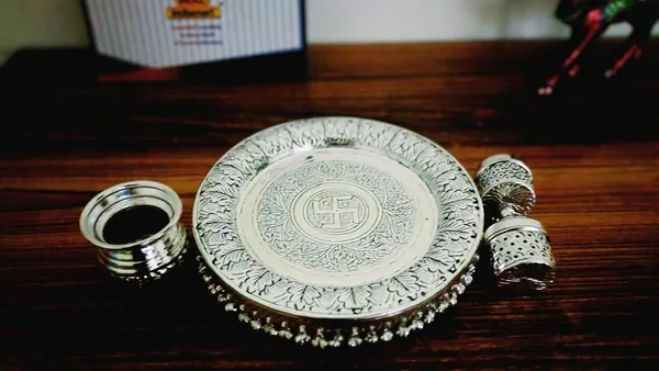 German_Silver_Traditional_Pooja_Thali_Set_With_Stand_Pack_Of_4