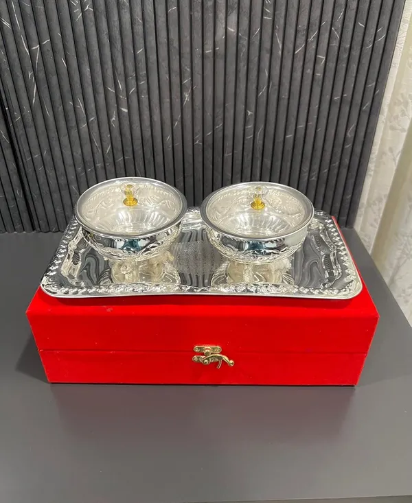 German_Silver_Elephant_Leg_Bowl_Set_With_Acrylic_Lid_And_Tray