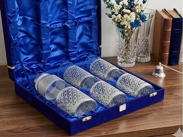 Glass_Geometric_Serving_Beverage_Set_Bottle_And_4_Glasses