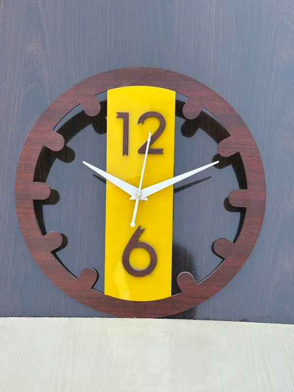 Wood_Finish_Modern_Abstract_Wall_Clock