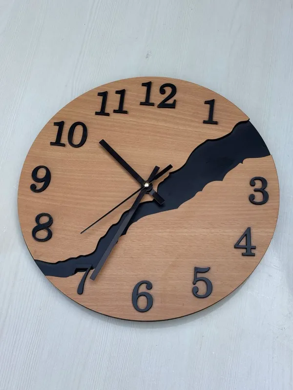 Wooden_Modern_Map_Design_Wall_Clock