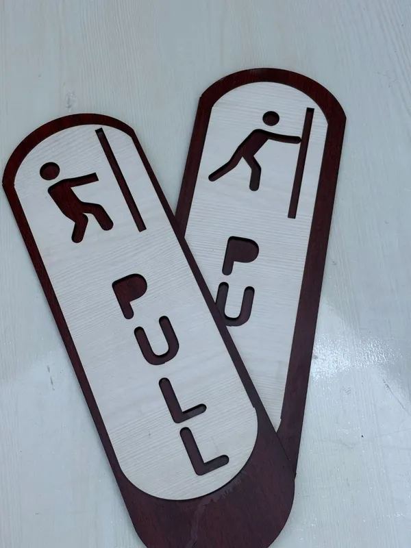 Wooden_Bathroom_Push_Pull_Sign_Set