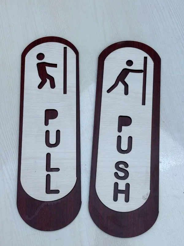 Wooden_Bathroom_Push_Pull_Sign_Set
