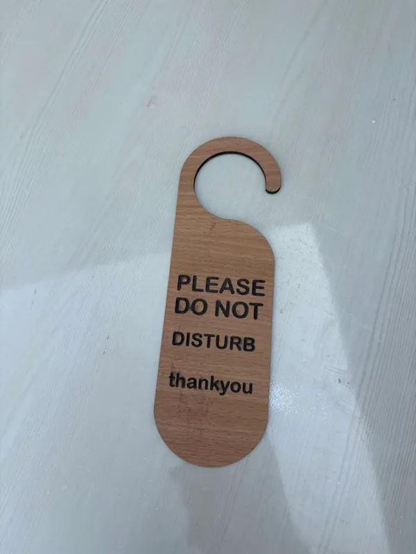 Wooden_Please_Do_Not_Disturb_Door_Hanger