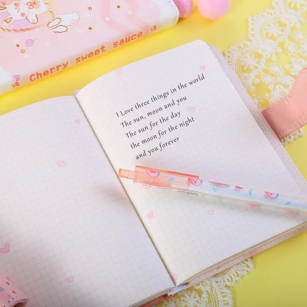 Bunny_Pattern_Notebook_With_Magnetic_Clasp