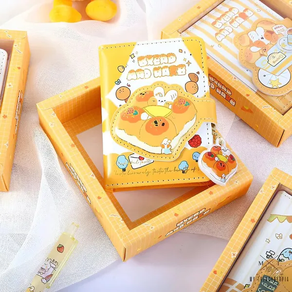 Pu_Notebook_With_Magnetic_Flap