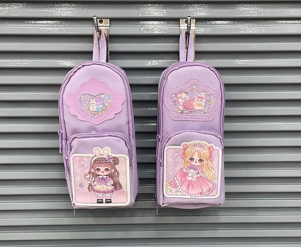 Standing_Pencil_Case_With_Glitter_Shaker_Window