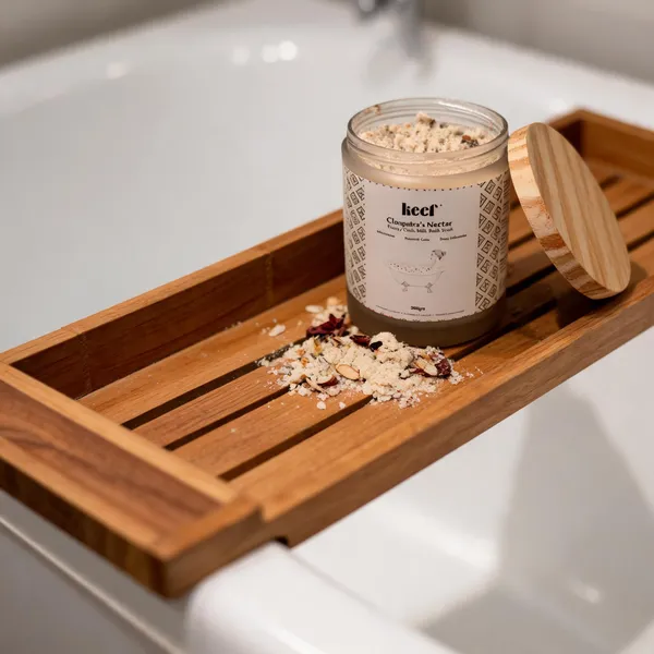 Keef_Cleopatra_S_Nectar_Honey_Oats_Milk_Bath_Soak