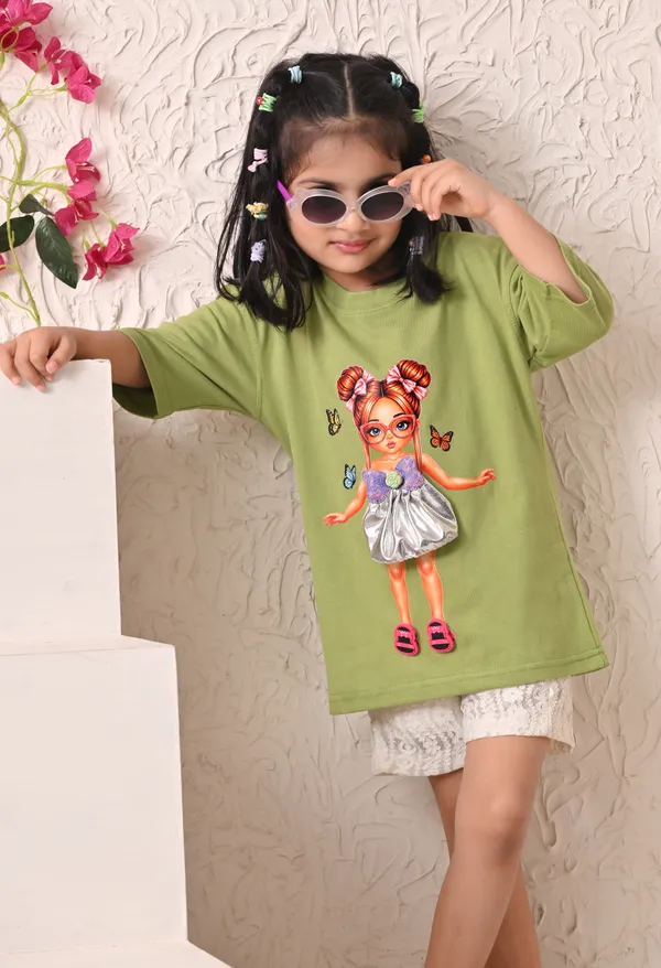 Green_Oversized_Graphic_T-Shirt_for_Girls