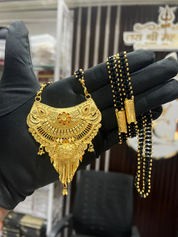 One_Gram_Gold_Plated_Pendant_Mangalsutra_Party_Wear