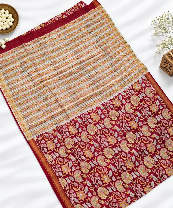 Red_Floral_Print_Saree_For_Women