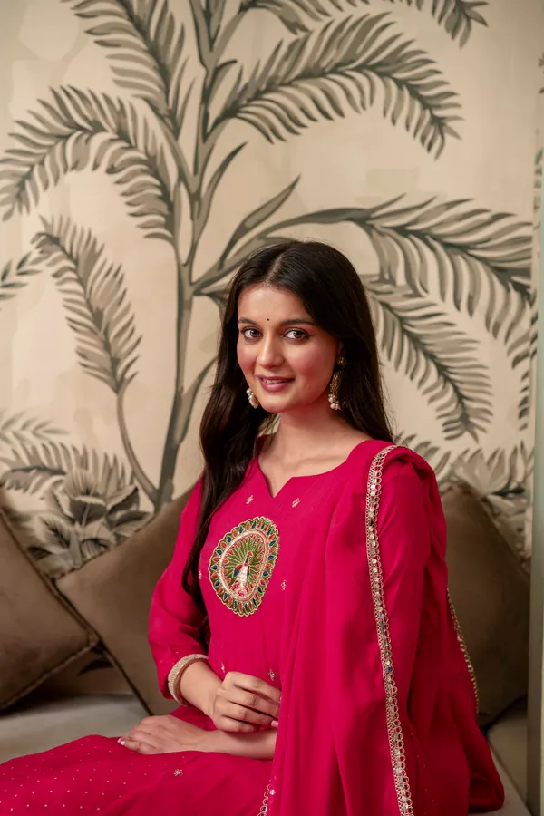 Magenta_Embroidered_Kurta_Set_For_Women