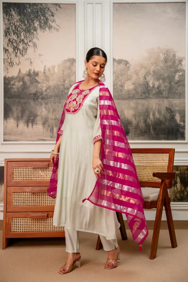 Cream_Embroidered_Flared_Kurta_For_Women