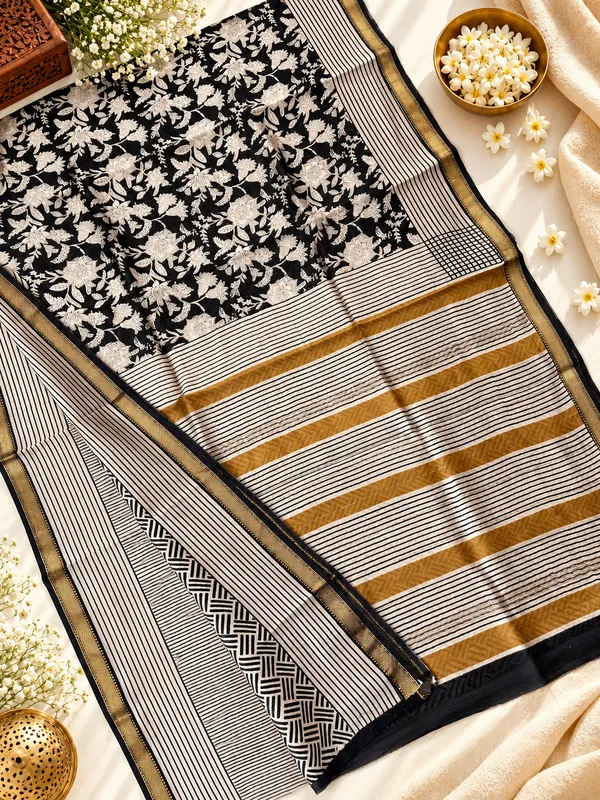 Black_And_Cream_Printed_Saree_For_Women
