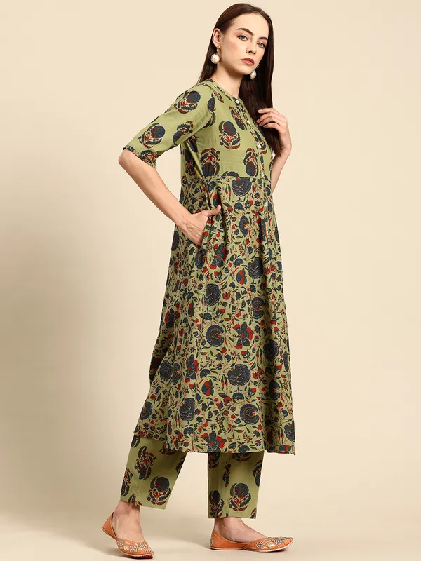 Olive_Pure_Cotton_Pleated_Floral_Printed_Kurta_With_Palazzos_For_Women