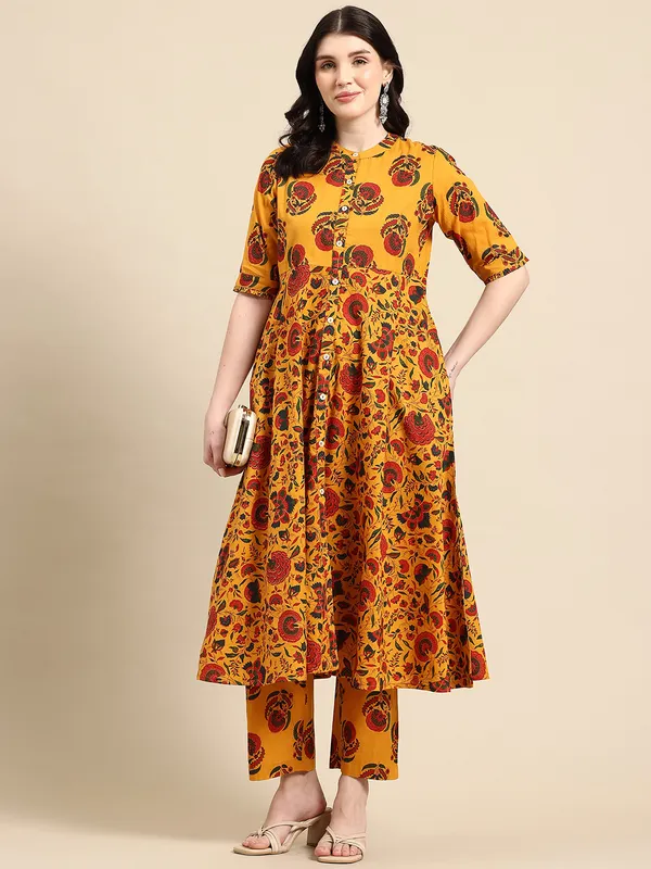 Mustard_Pure_Cotton_Pleated_Floral_Printed_Kurta_With_Palazzos_For_Women