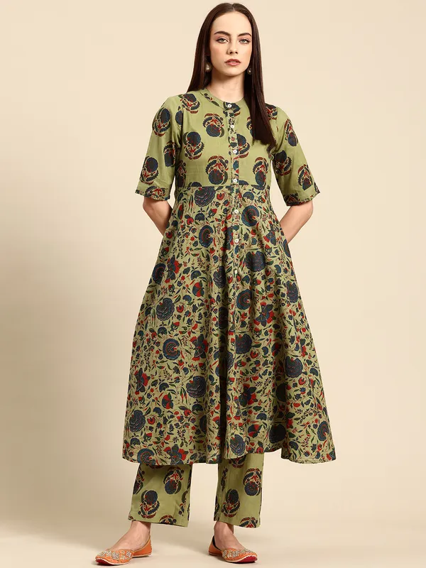 Olive_Pure_Cotton_Pleated_Floral_Printed_Kurta_With_Palazzos_For_Women