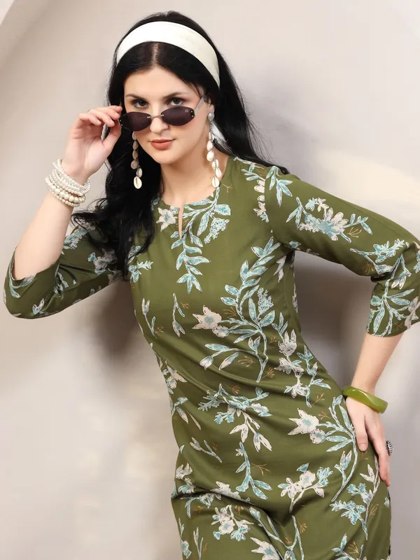 Green_Viscose_Rayon_Floral_Printed_Top_Palazzo_Co-Ords_For_Women