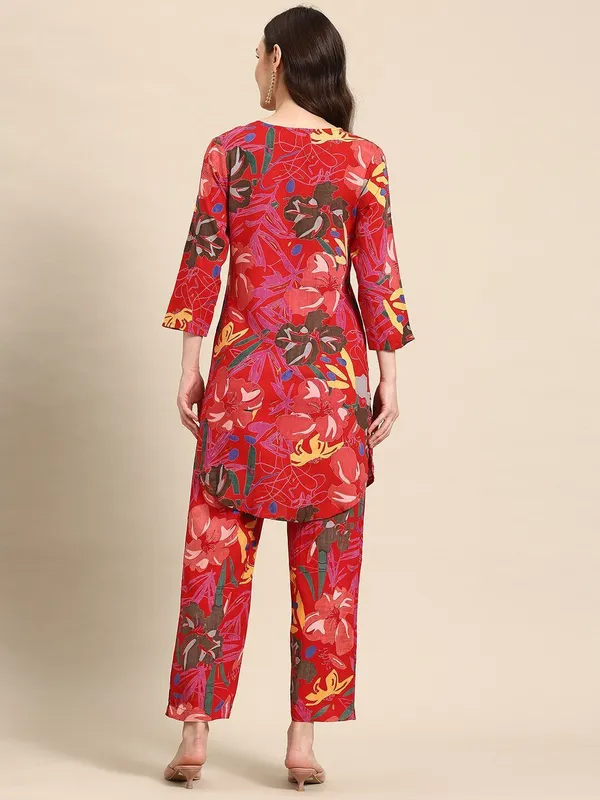 Red_Viscose_Rayon_Floral_Printed_Top_Palazzo_Co-Ords_For_Women